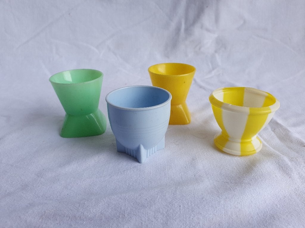 4 retro vintage eierdoppen / eierdopjes– jaren 50, Ophalen of Verzenden, Huis en Inrichting