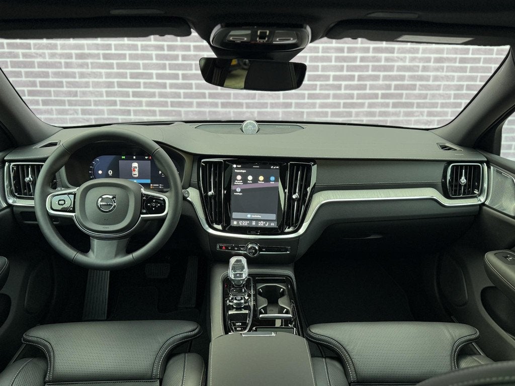 Volvo V60 2.0 T8 Plug-in hybrid AWD Ultra Dark | SOH:100% |, Auto's, Volvo, Automaat, Euro 6, 4 cilinders, 180 min