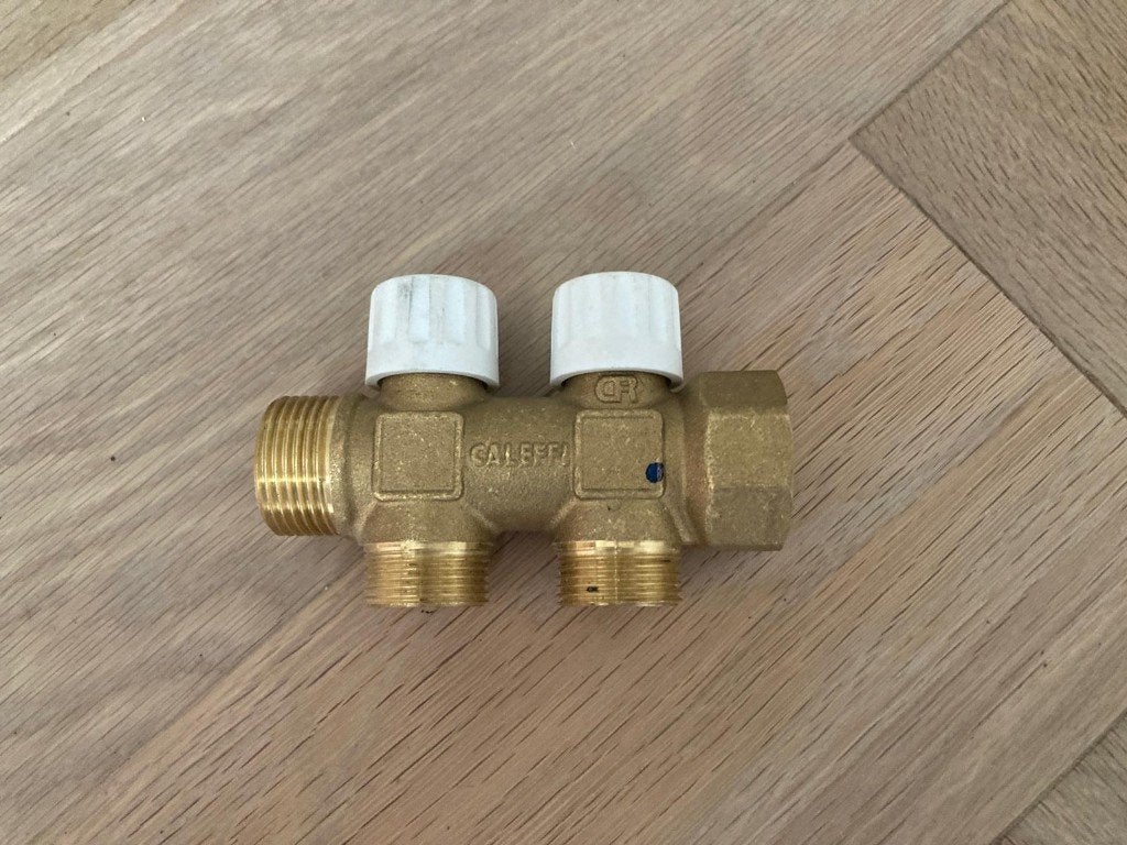 Caleffi 354 verdeler 2 aftakkingen met beugelset, Ophalen, Nieuw, Toilet