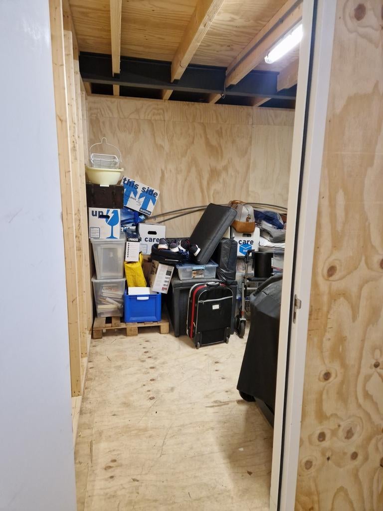 Opslag ruimte barneveld, Opslag