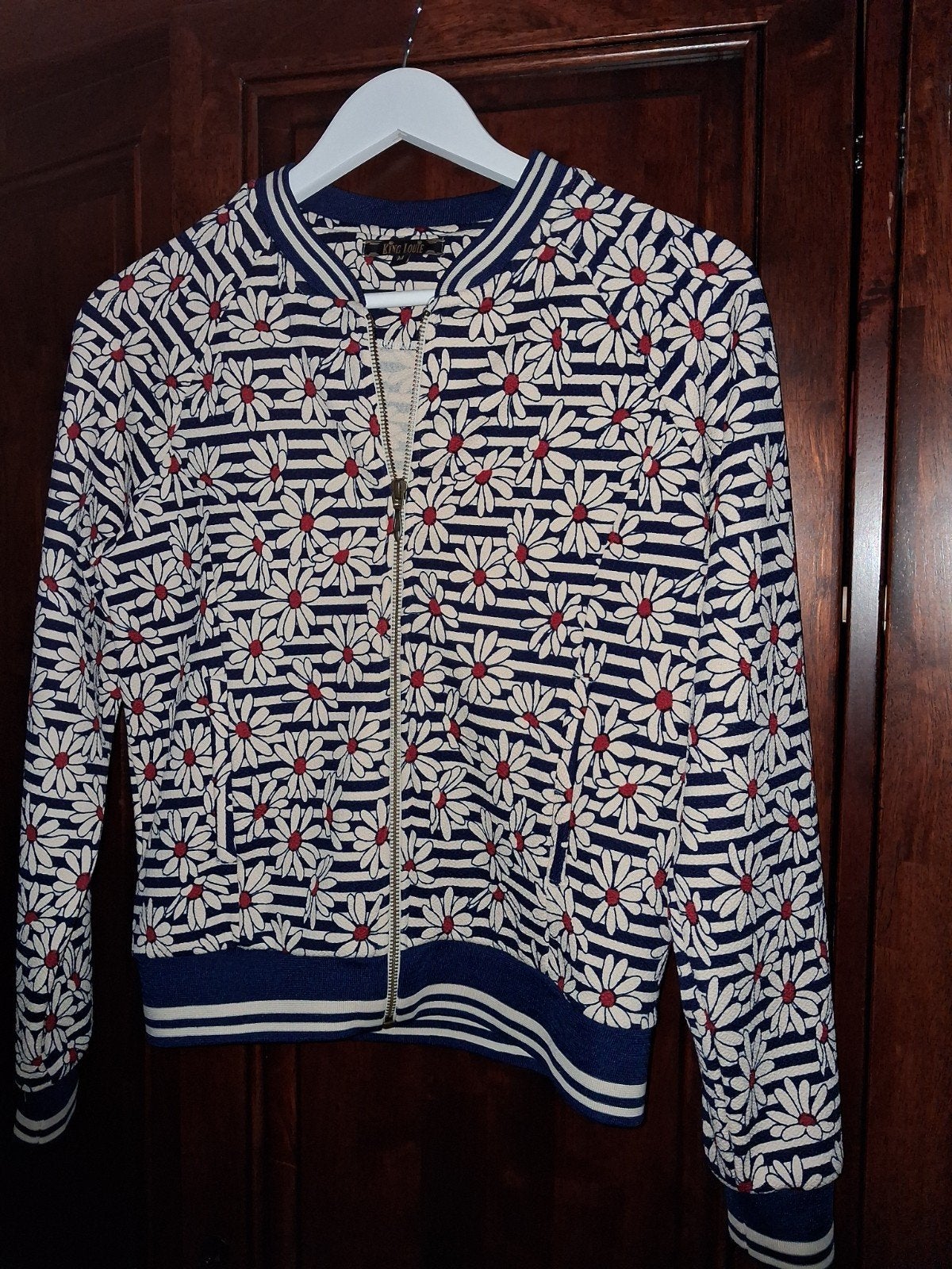 King Louie Bomberjack met Madeliefjesprint - Maat M, Kleding | Dames, Jassen | Zomer, Maat 38/40 (M), Blauw, Ophalen of Verzenden