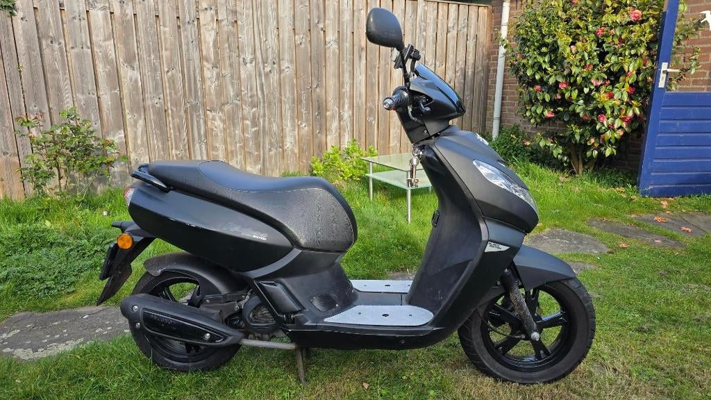 Peugeot Kisbee Black Edition (2018), Ophalen, Gebruikt, Overige modellen, Maximaal 45 km/u