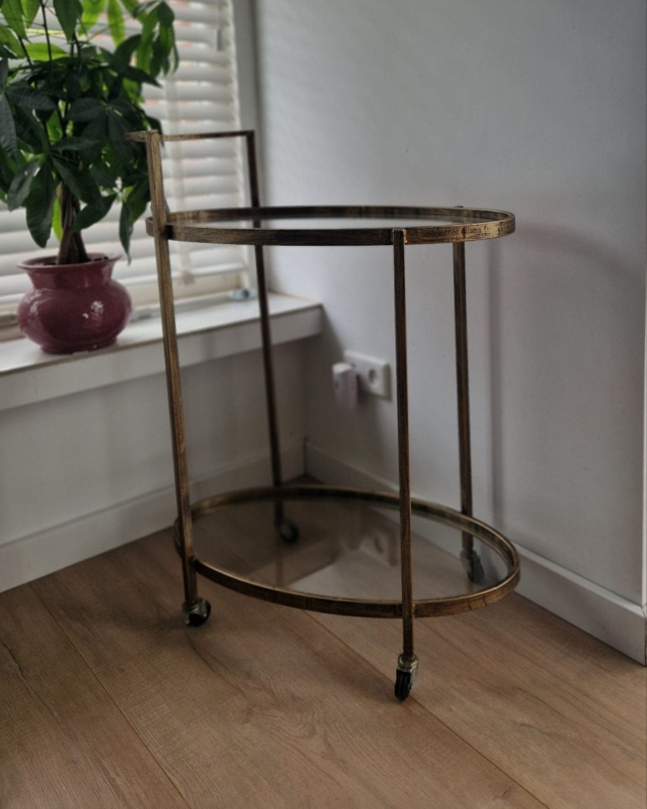 mooie  bijzettafel, Minder dan 55 cm, Rond, Zo goed als nieuw, Ophalen