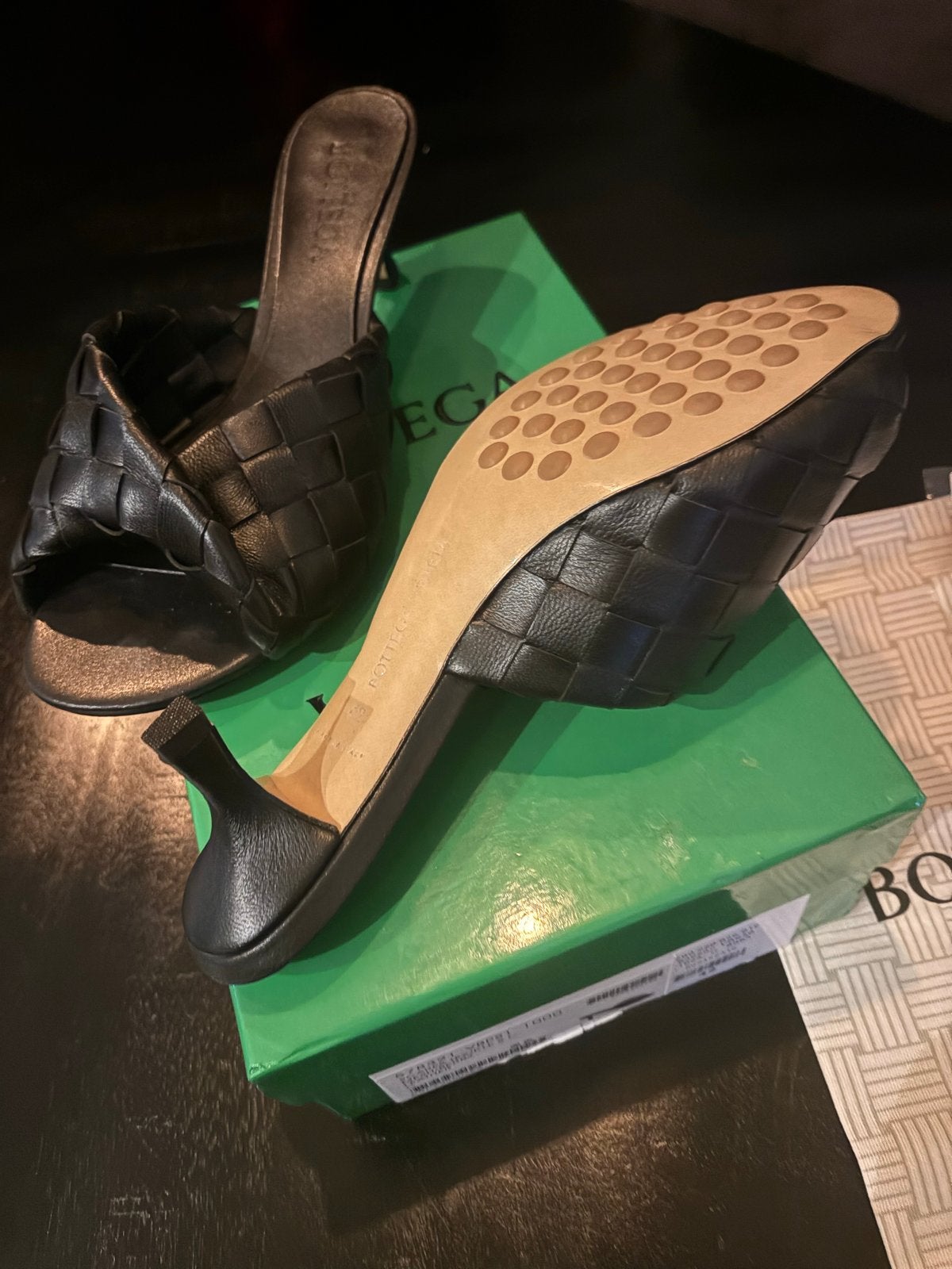 Bottega Veneta Intrecciato muiltjes met hak nieuw 40, Kleding | Dames, Zwart, Nieuw, Sandalen of Muiltjes, Ophalen of Verzenden