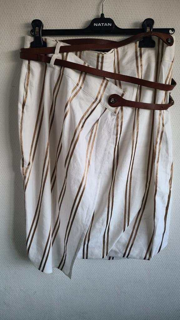 Josephine & Co gestreepte rok met leren riem, Kleding | Dames, Rokken, Maat 38/40 (M), Josephine & Co, Wit, Ophalen of Verzenden