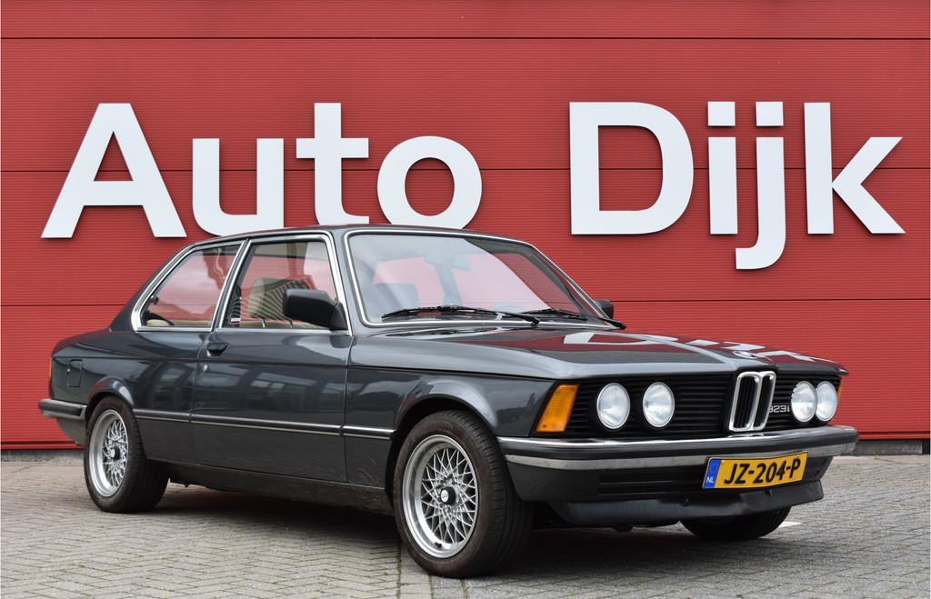 BMW 3-serie 323i Uniek! | Top gerestaureerd | Volledige docu, Auto's, Beige, 2300 cc, Bedrijf, Handgeschakeld
