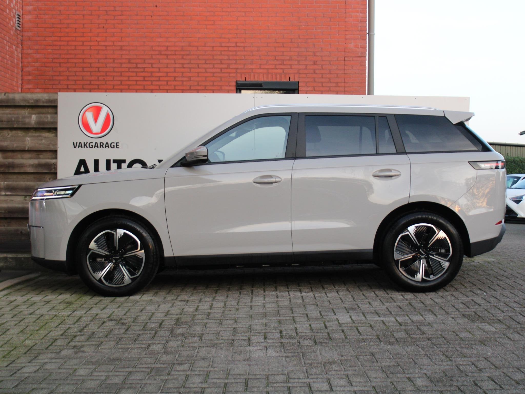 Jaecoo 5 EV Exclusive 61 kWh Luxe verwarmde en gekoelde stoe, Auto's, Overige Auto's, 12 maanden, 402 km, 1250 kg, Zwart