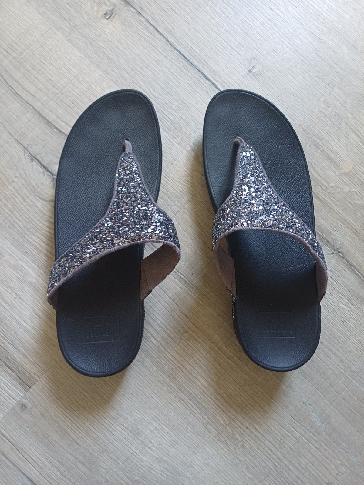 FitFlop slippers met glitter, maat 41, Zwart, FlipFlop, Ophalen of Verzenden, Gedragen