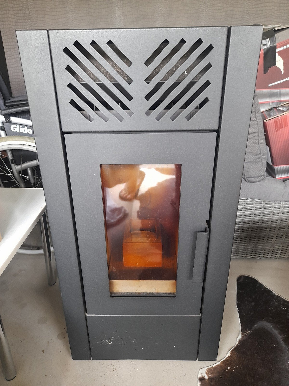 Pelletkachel Esperia Technology SRL KS75N, Ophalen