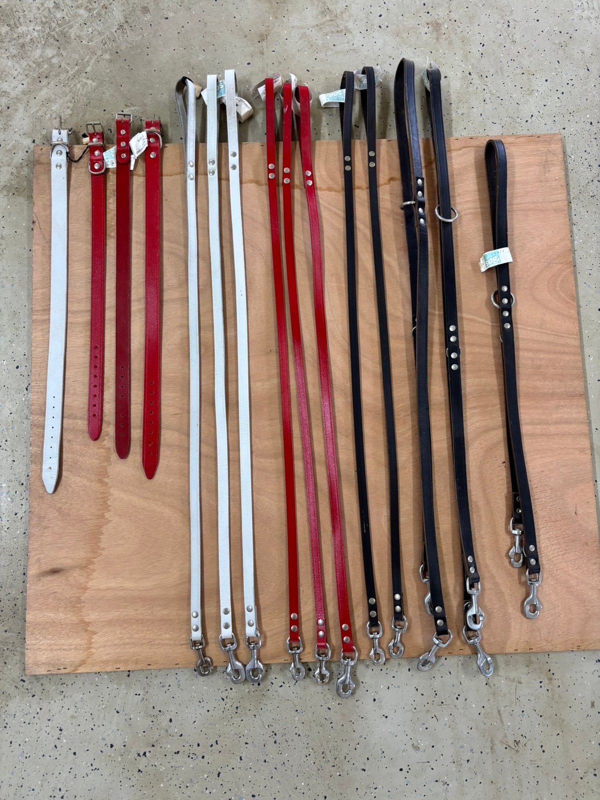 Partij hondenriemen, halsbanden, kettingen en tuigje, Dieren en Toebehoren, Honden-accessoires, Ophalen of Verzenden, Nieuw, Hondenriem