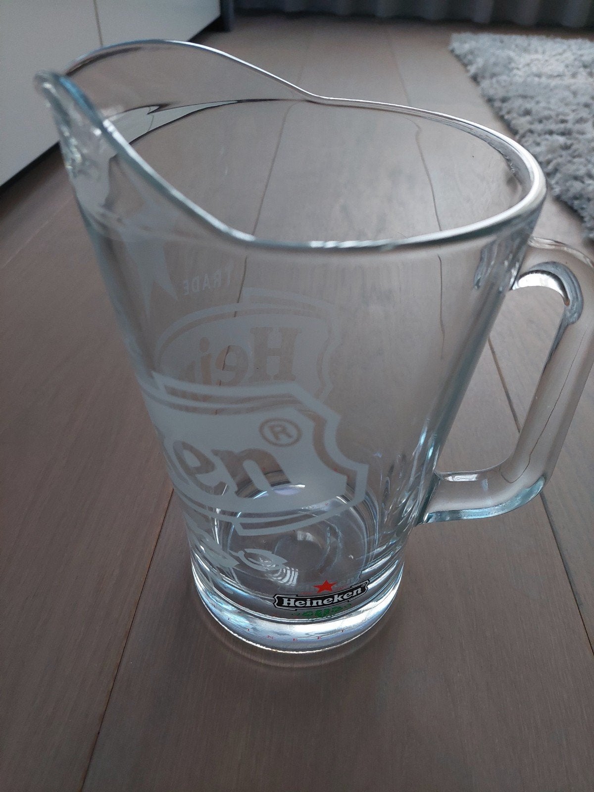 Te koop erg mooie nieuwe glazen bierschenk kan van Heineken., Verzamelen, Ophalen of Verzenden, Nieuw, Gebruiksvoorwerp