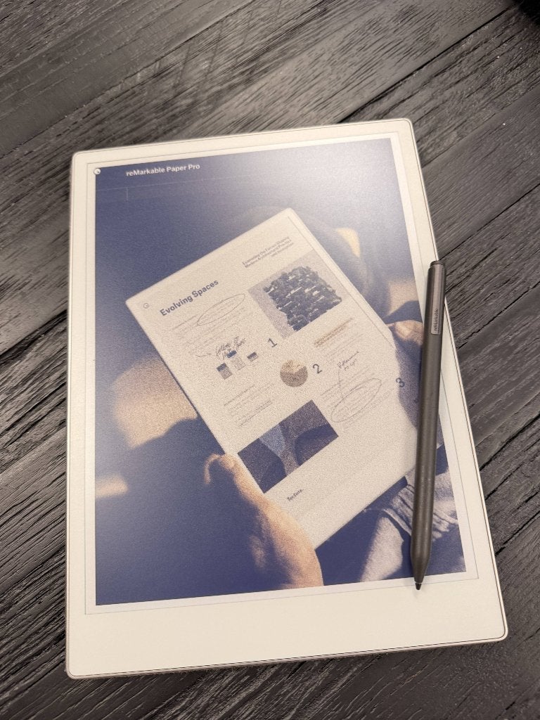 reMarkable Paper Pro + Marker Plus + hoes in nette staat, Multi-touch, Zo goed als nieuw, Draadloos, ReMarkable paper pro