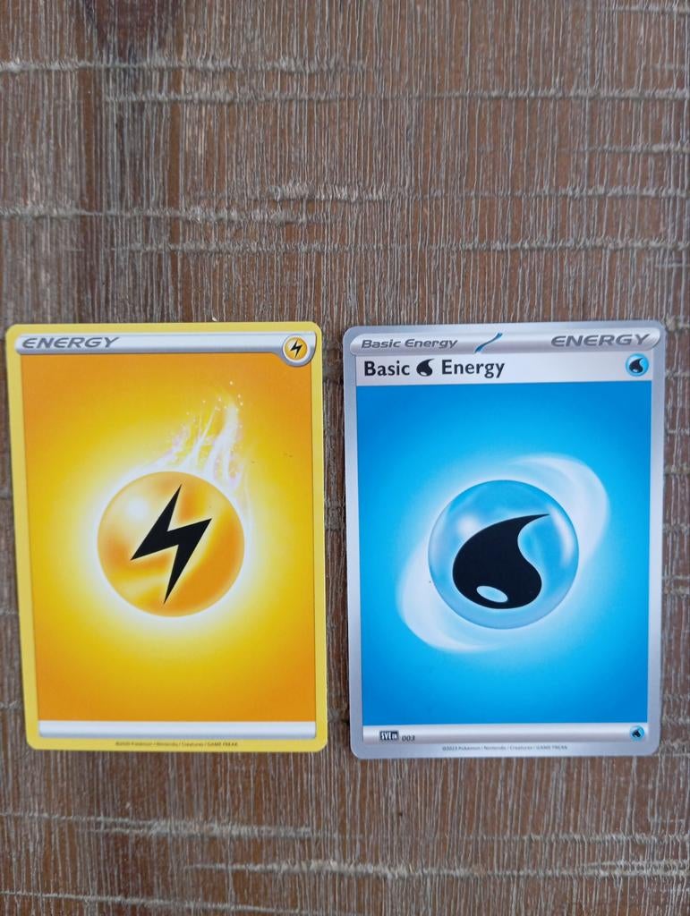 Pokémon energy kaarten water en elektriciteit, Ophalen of Verzenden, Meerdere kaarten
