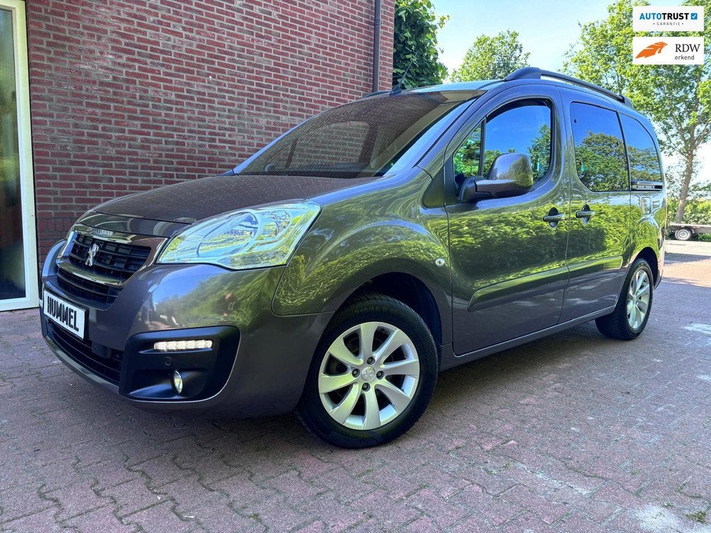 Peugeot Partner Tepee 1.2 PureTech Allure, Voorwielaandrijving, Stof, 1199 cc, Origineel Nederlands