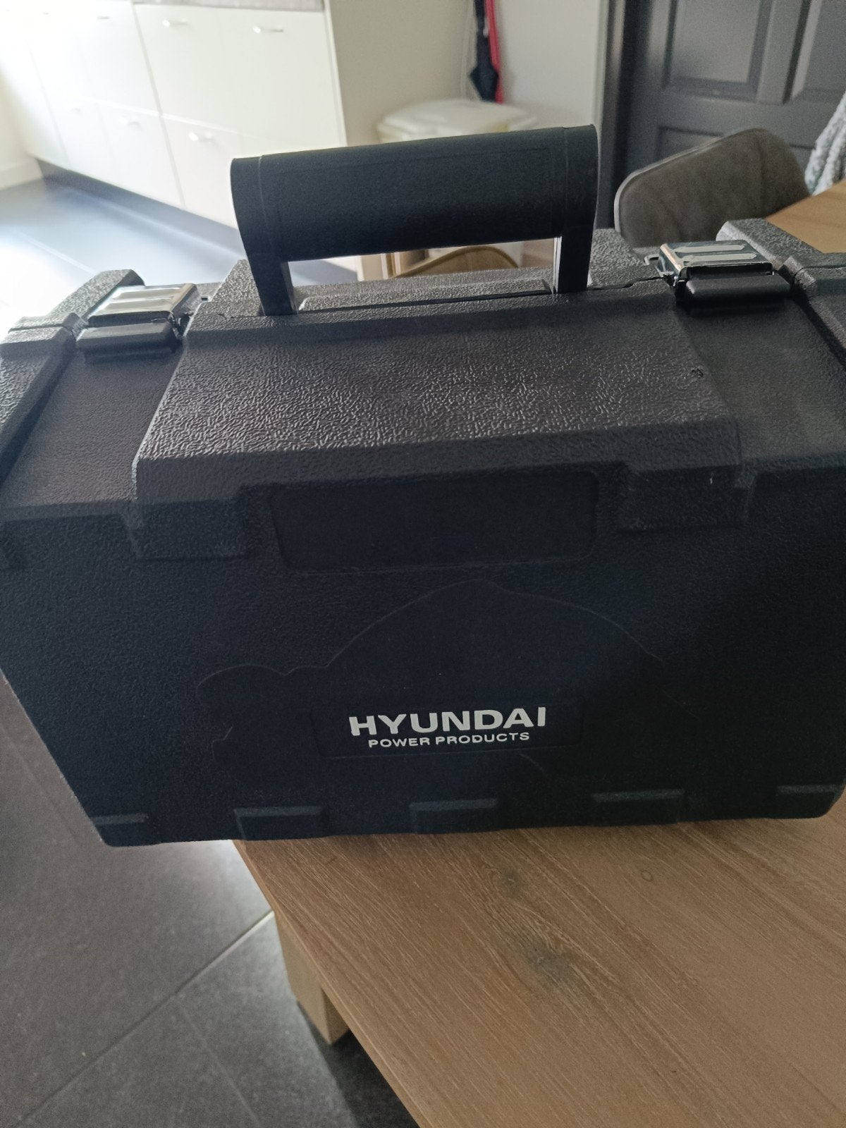 Hyundai Elektrische Schaaf - Zo goed als nieuw, Doe-het-zelf en Verbouw, Ophalen of Verzenden