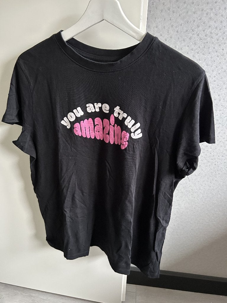 Leuk zwart T-shirt, Maat 38/40 (M), Zwart, Ophalen of Verzenden, Zo goed als nieuw