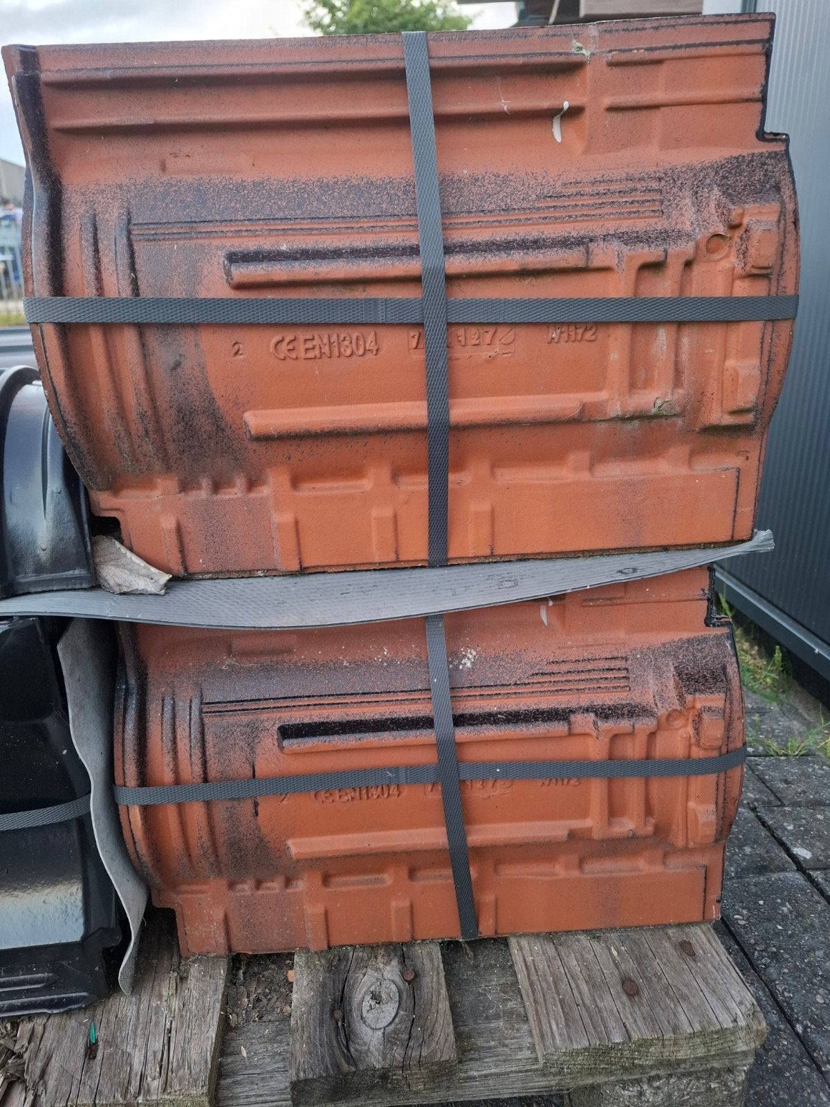 dakpannen, Ophalen, Steen of Klei, Zwart, Nieuw