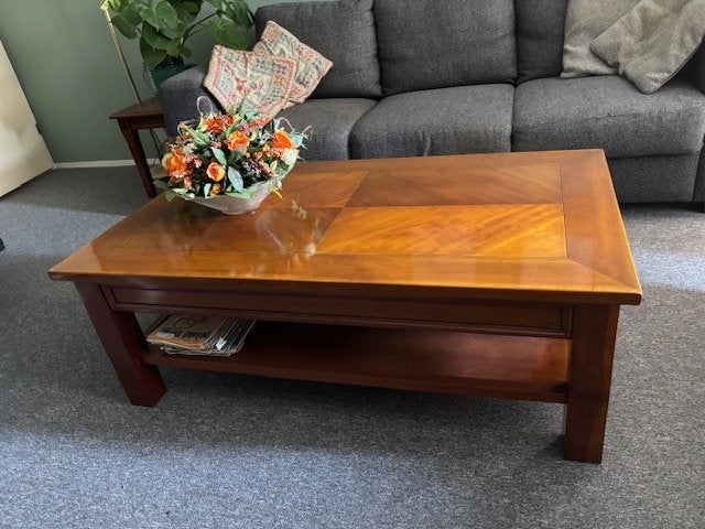 Prachtige salontafel Italian Design. Nieuwprijs was 895 euro, Huis en Inrichting, Tafels | Salontafels, 100 tot 150 cm, Italian Design