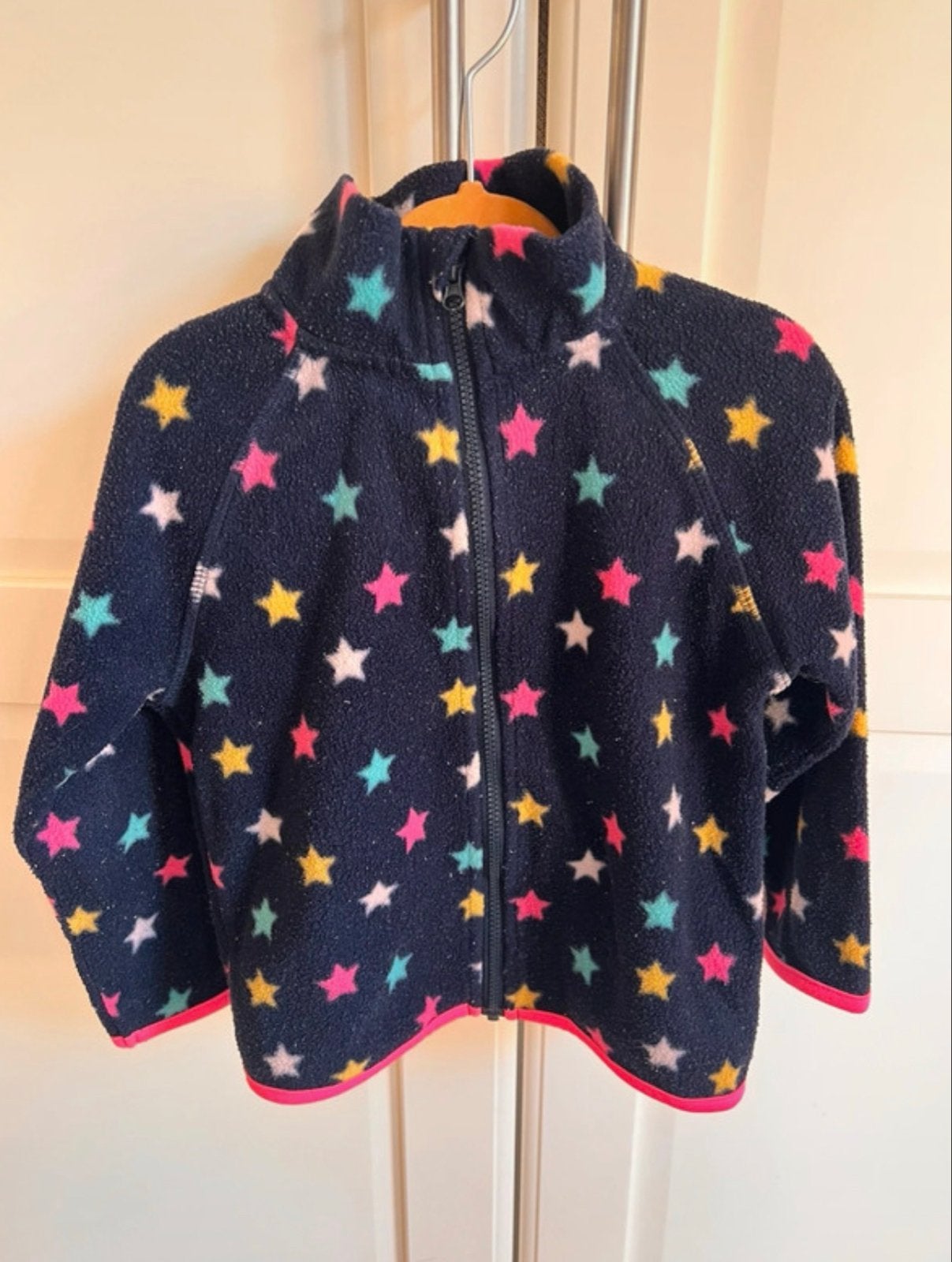 Fleecevestje met sterrenprint - Primark (maat 98-104), Ophalen of Verzenden, Gebruikt, Jongen of Meisje