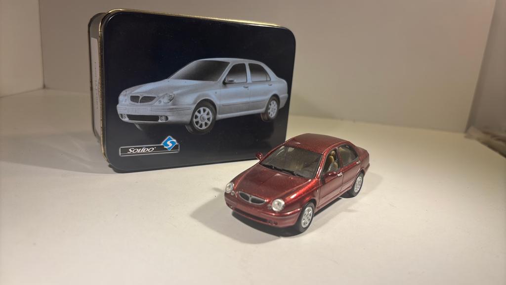 Lancia lybra solido 1.43, Auto, Solido, Ophalen of Verzenden, A