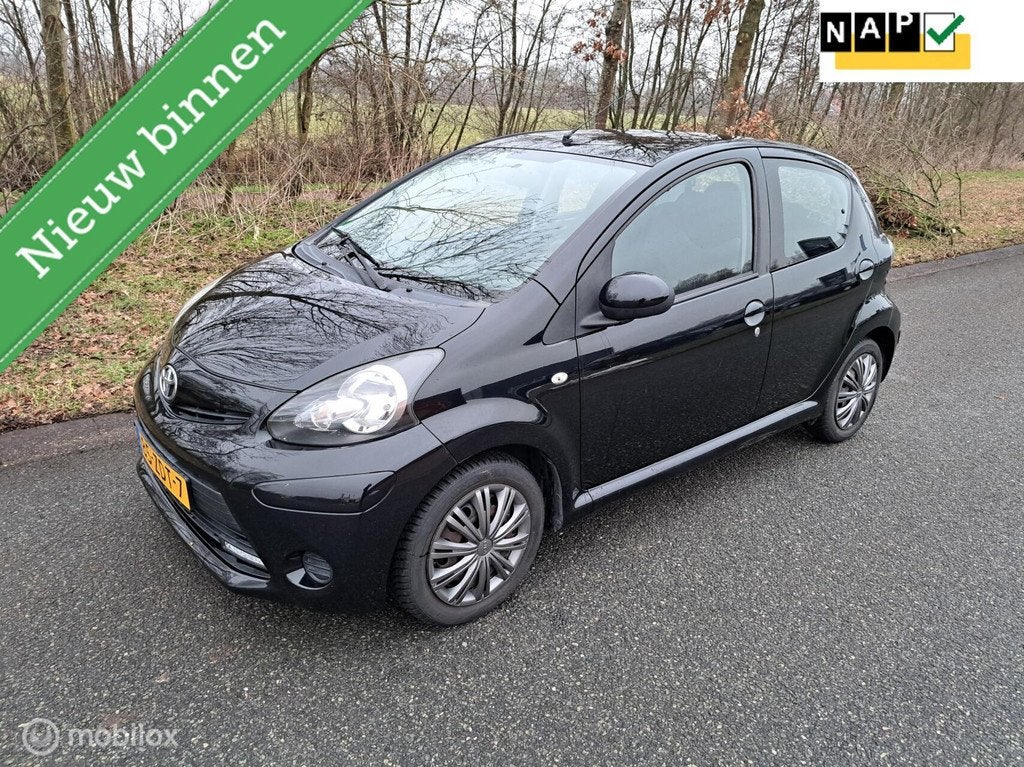 Toyota Aygo 1.0 VVT-i Aspiration # Met Nw-APK!, Voorwielaandrijving, Euro 5, 4 stoelen, Origineel Nederlands