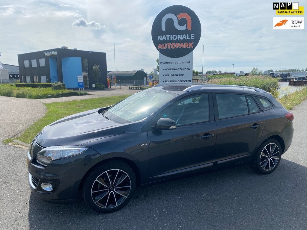 Renault Mégane Estate 2012 * 1.5 dCi Bose * APK * TOP CAR, Euro 5, Gebruikt, 680 kg, 4 cilinders