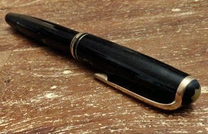 Vintage Montblanc 252 vulpen met gouden punt, Verzamelen, Pennenverzamelingen, Ophalen of Verzenden, Gebruikt, Vulpen, Mont Blanc