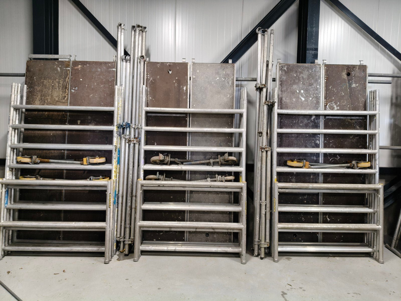 Custers brede rolsteiger werkhoogte 8,2 meter, Doe-het-zelf en Verbouw, Ophalen, Gebruikt, Rolsteiger of Kamersteiger, 5 meter of hoger