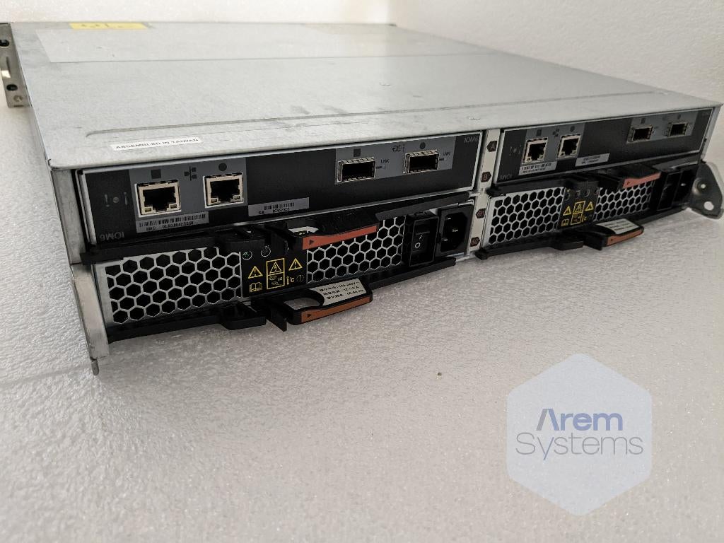 Netapp DS2246 24x 2.5" drive JBOD, Computers en Software, Servers, Gebruikt, Xdl-uspr@netapp.com, Ophalen of Verzenden, NSQ2 - Navigation Square Albert Quay Cork T12 W351 Ireland