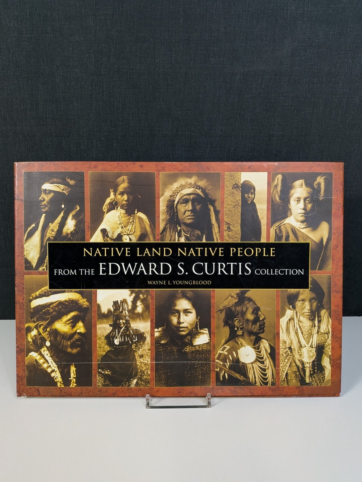 Native Land Native People, Ophalen of Verzenden, Gelezen