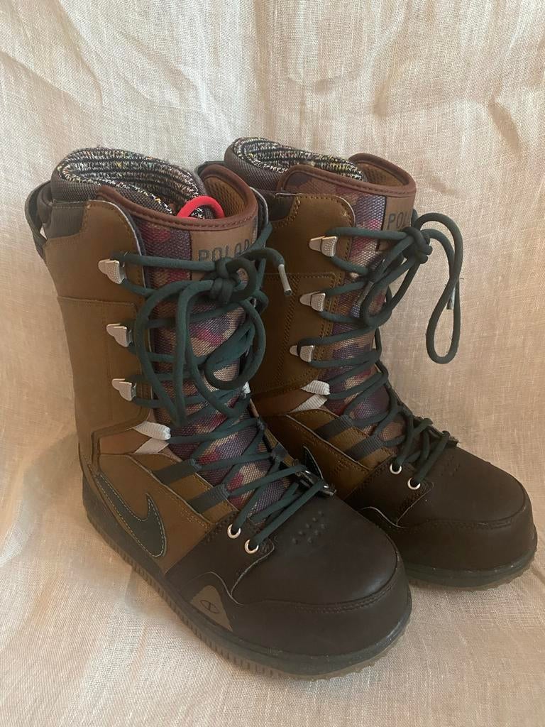 Nike Snowboarding Boots - EU 42.5 / US 9, Kleding | Dames, Wintersportkleding, Ophalen of Verzenden, Gedragen, Maat 42/44 (L)