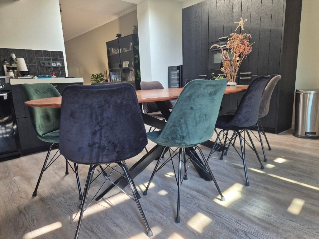 Eetkamerstoelen (4 stuks), 2 zwarte en 2x grijs, Ophalen of Verzenden, Zo goed als nieuw, Grijs, Vijf, Zes of meer stoelen
