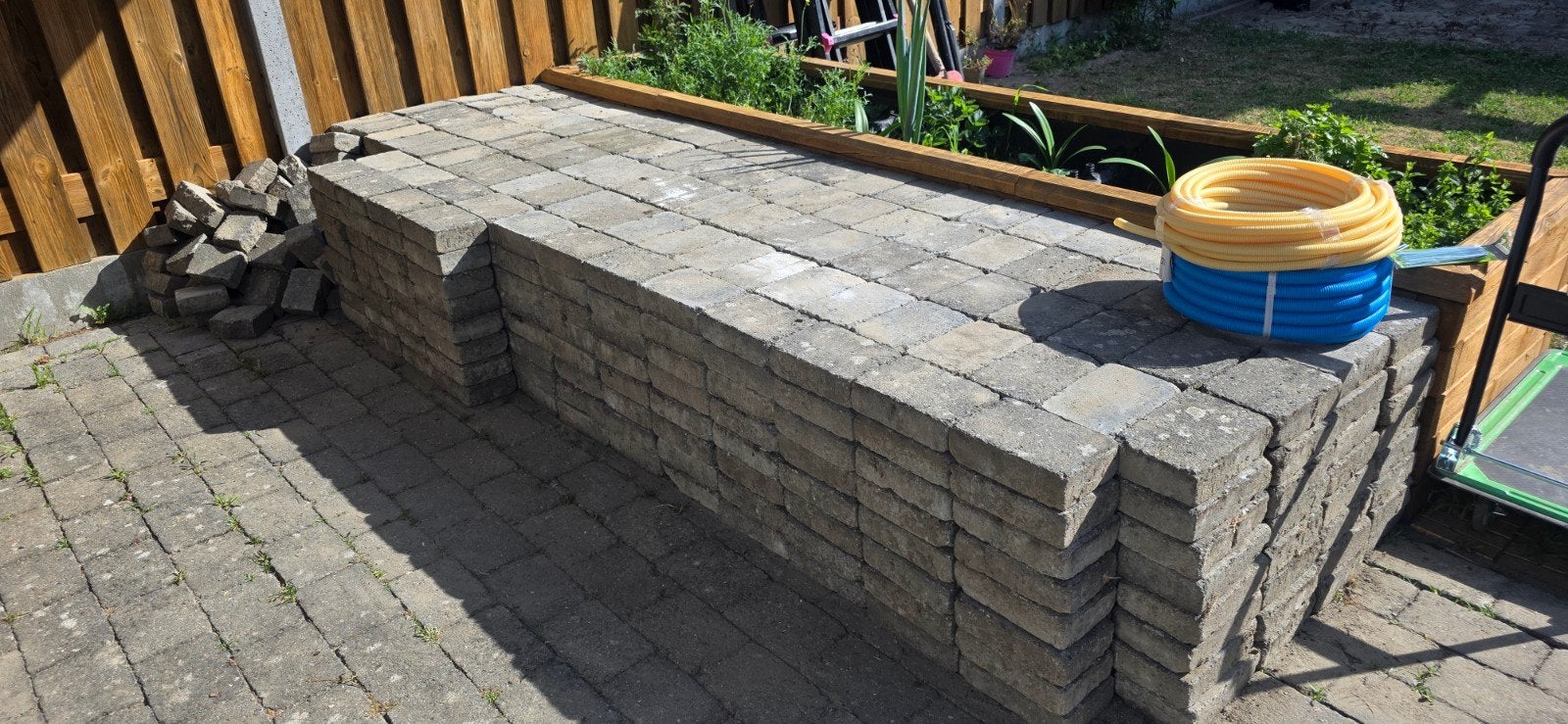 Gebruikte betontegels voor tuin of terras, Overige materialen, Gebruikt, Ophalen of Verzenden, 20 tot 40 cm