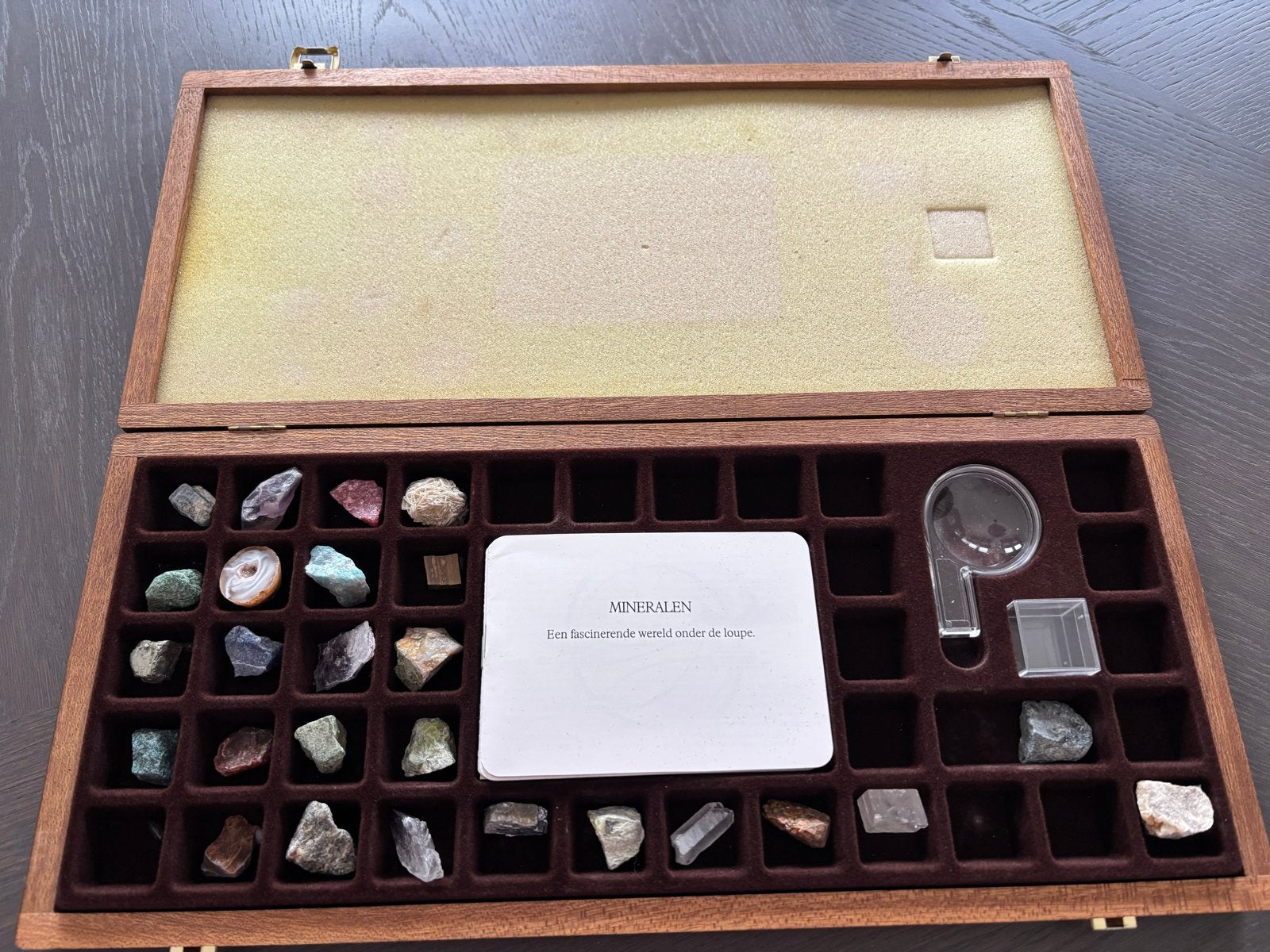 Mooie Mineralen Collectie in Houten Kist, Ophalen, Mineraal
