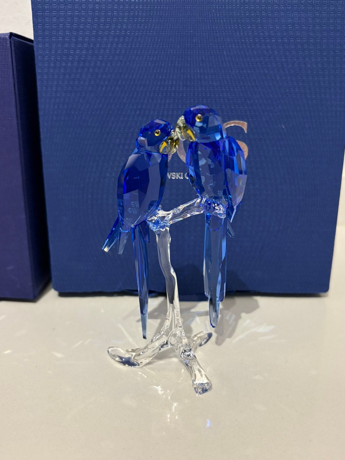 Swarovski scs Hyacinth ara’s, Verzamelen, Swarovski, Ophalen of Verzenden, Zo goed als nieuw, Figuurtje