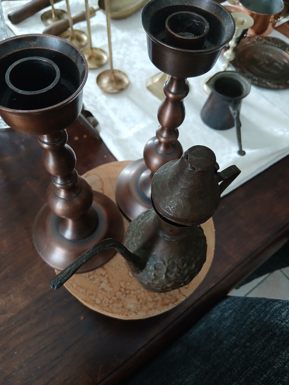 Antieke koperen kandelaars en olielamp, Antiek en Kunst, Antiek | Kandelaars, Ophalen of Verzenden, Overige materialen