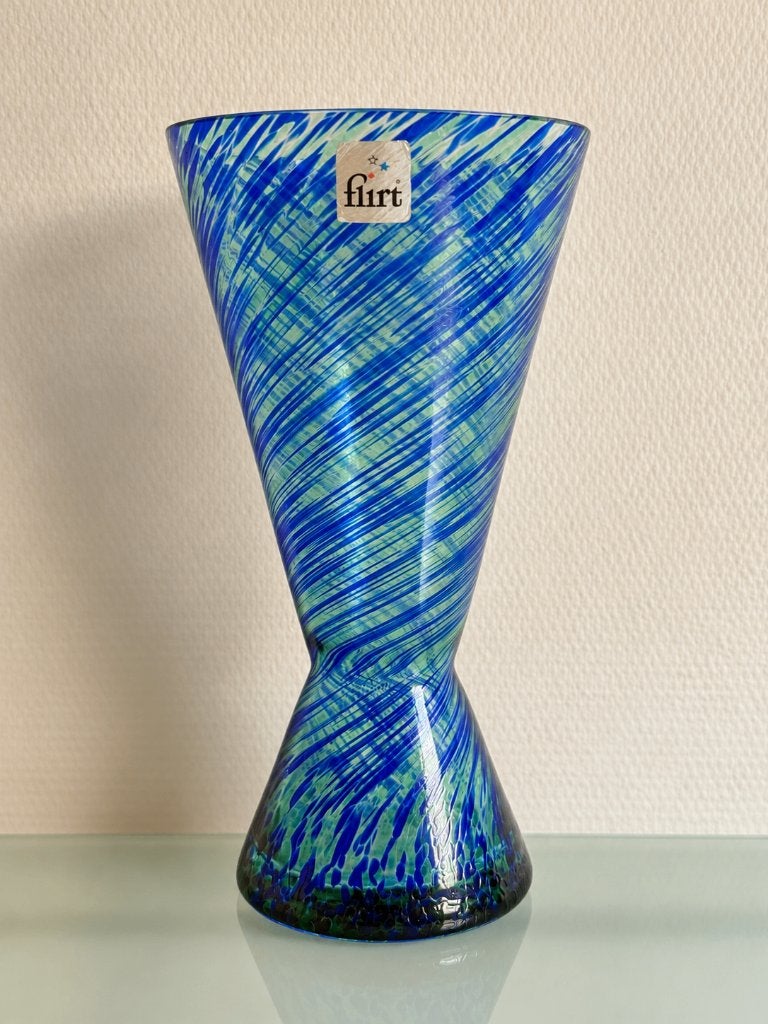 Vintage Flirt blauwe diabolo vaas handgedecoreerd glas, Ophalen of Verzenden, 20 cm, Met patroon/structuur, Blauw