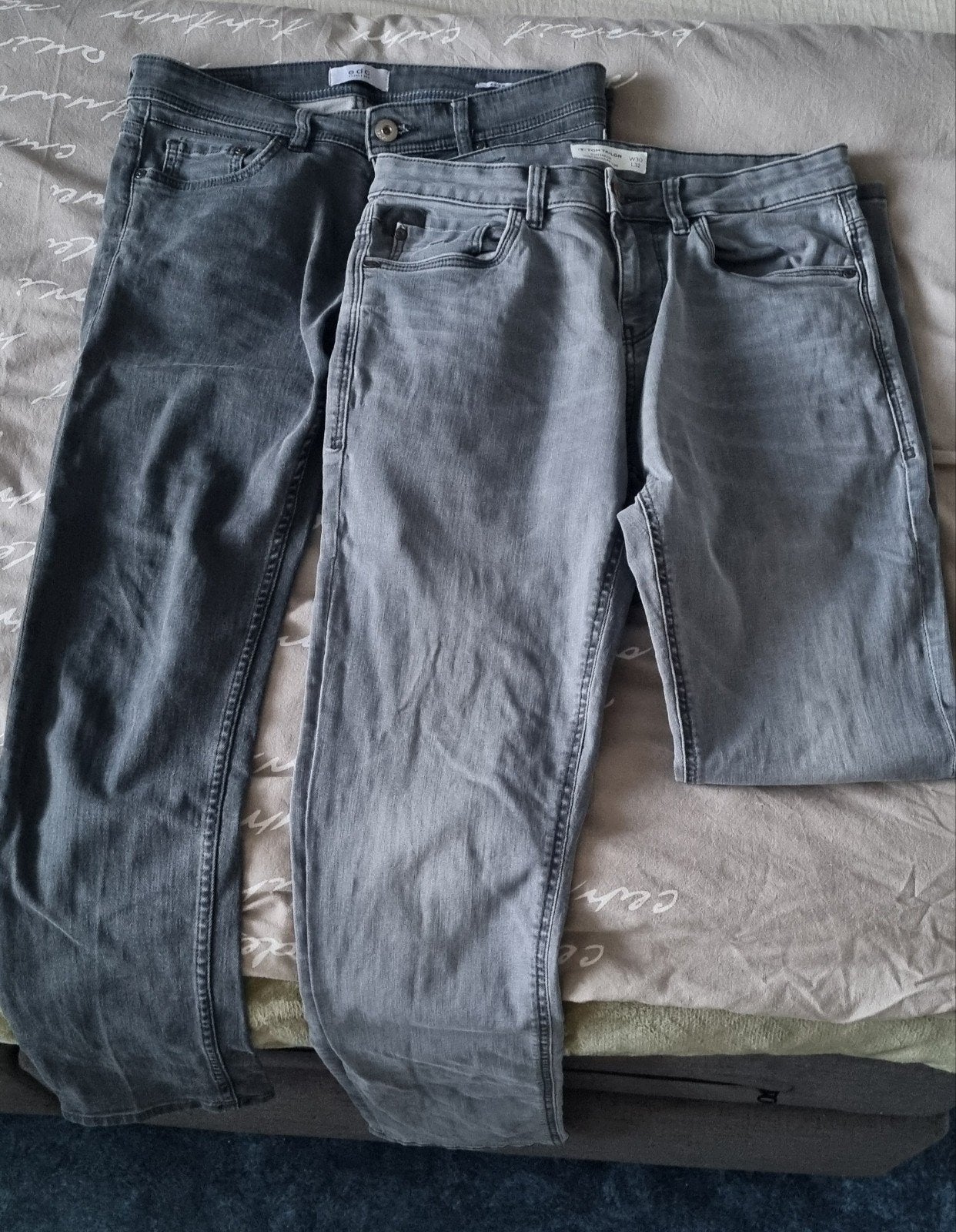 2 grijze jeans: EDC by Esprit & Tom Tailor (W30/L32), Kleding | Dames, EDC by Esprit, Tom Tailor, Ophalen of Verzenden, Zo goed als nieuw