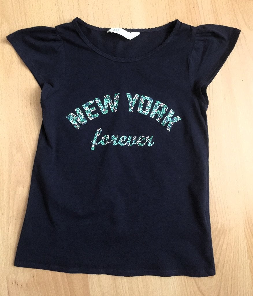Donkerblauw T-shirt "New York forever" - Maat 134  - 140 H&M, Meisje, H&M, Ophalen of Verzenden, Zo goed als nieuw