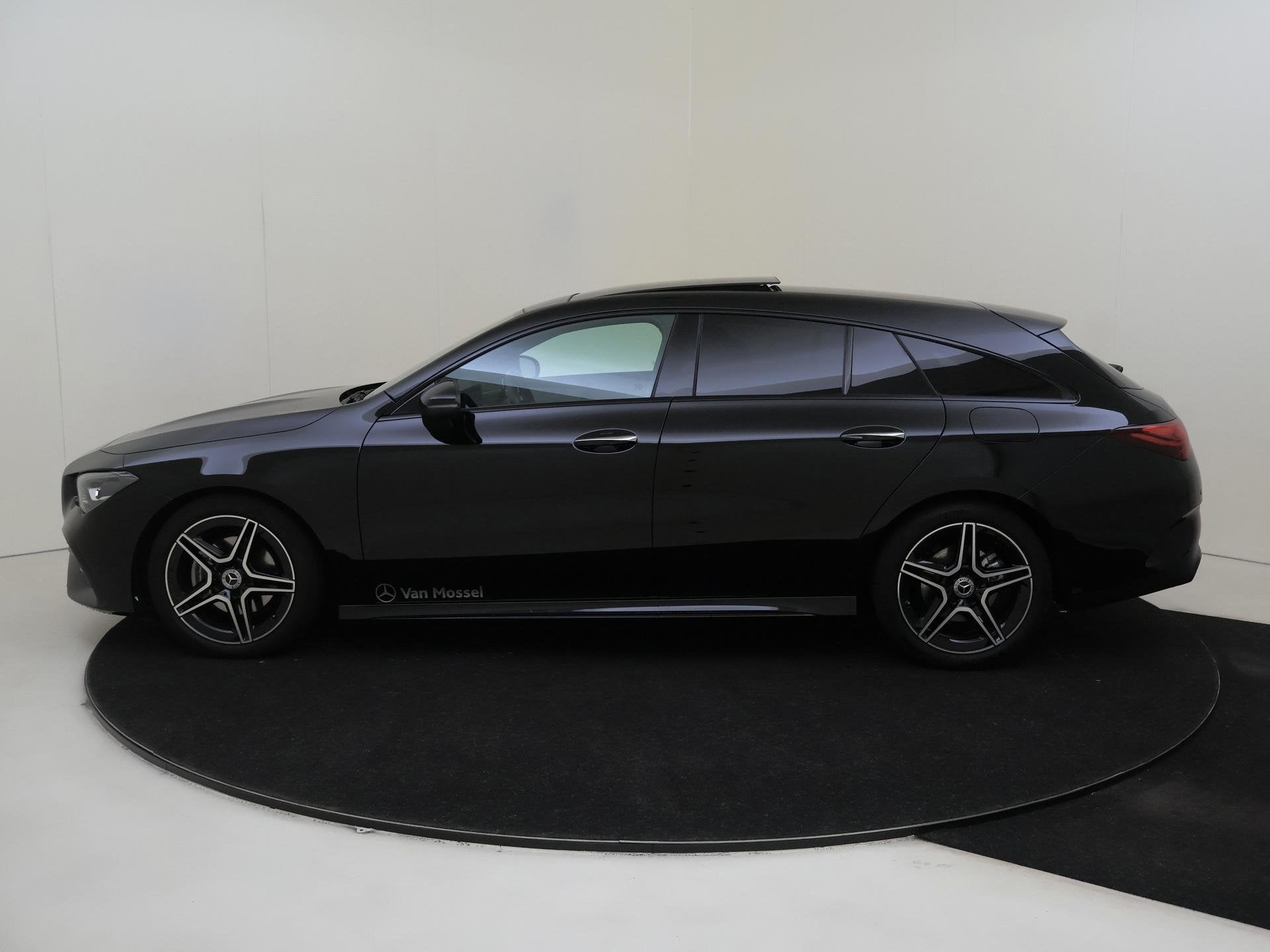 Mercedes-Benz CLA-klasse Shooting Brake 180 AMG Line, Auto's, CLA, 136 pk, Gebruikt, 4 cilinders