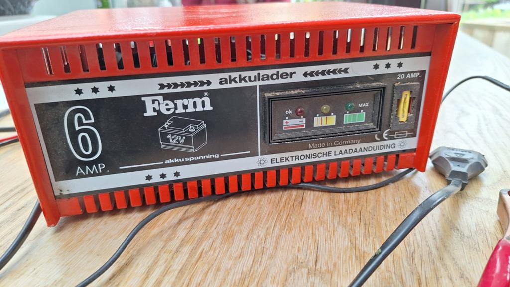 Ferm Acculader 6 Amp 12V - Gebruikt, Ophalen of Verzenden, Gebruikt