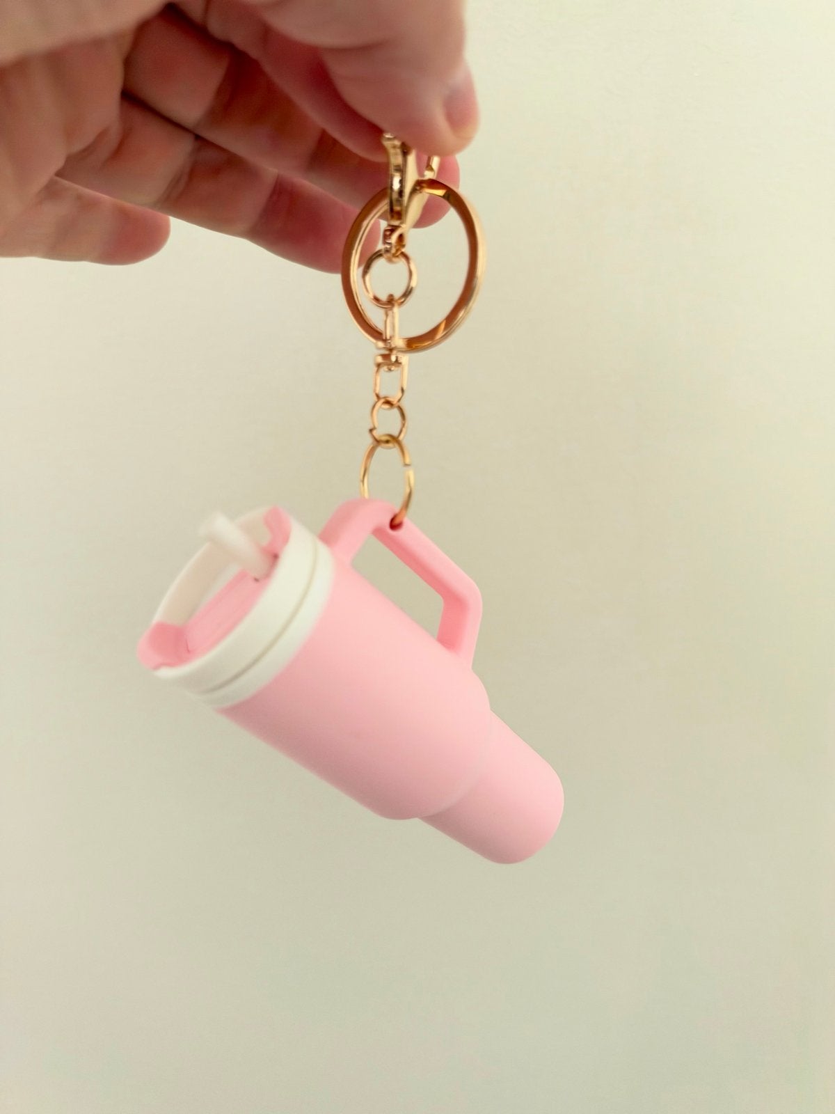 Roze mini tumbler sleutelhanger | Mini beker | Cadeautje, Ophalen of Verzenden, Nieuw, Overige typen