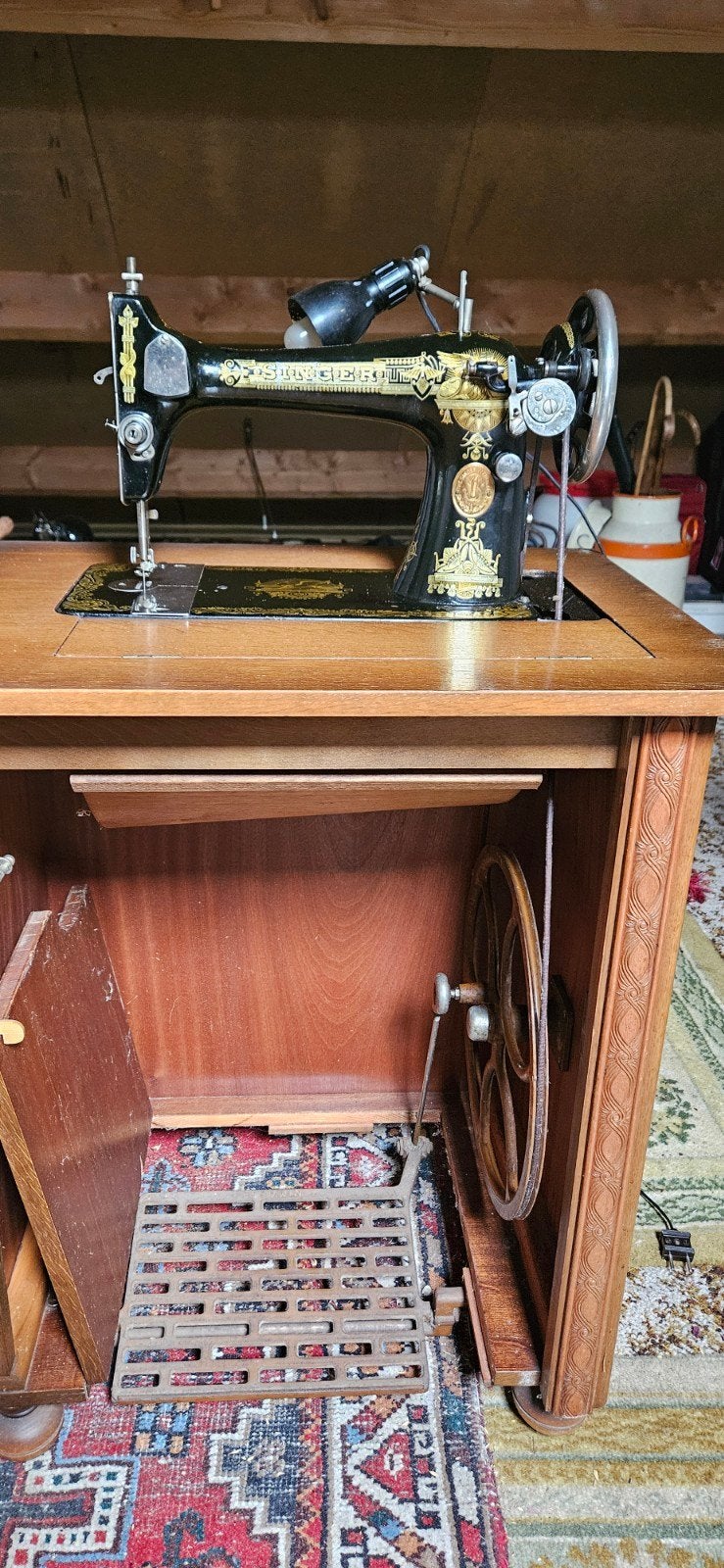 Antieke Singer Naaimachine No. 28 met Meubel en Accessoires, Ophalen, Gebruikt, Naaimachine, Singer
