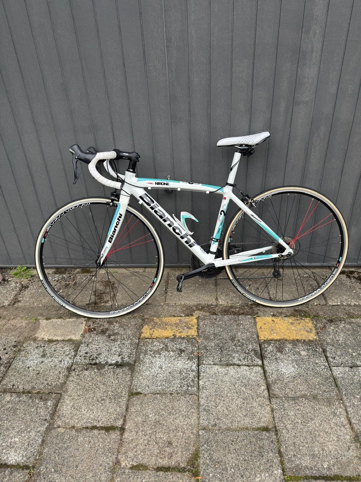 Bianchi Nirone racefiets - Shimano 105 - Wit/Celeste, Fietsen en Brommers, 28 inch, Gebruikt, Velgrem, Aluminium
