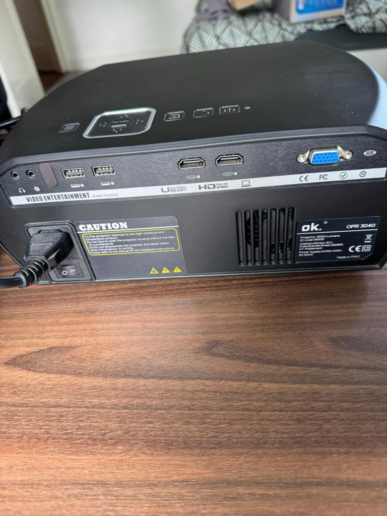OK. OPR 3040 Projector - Full HD Home Cinema Beamer, Ophalen of Verzenden, Zo goed als nieuw