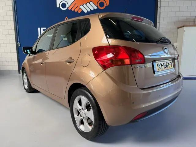 Kia Venga 1.6 CVVT X-ecutive automaat / NAP met € 8.950,00, Automaat, 125 pk, 1591 cc, 4 cilinders