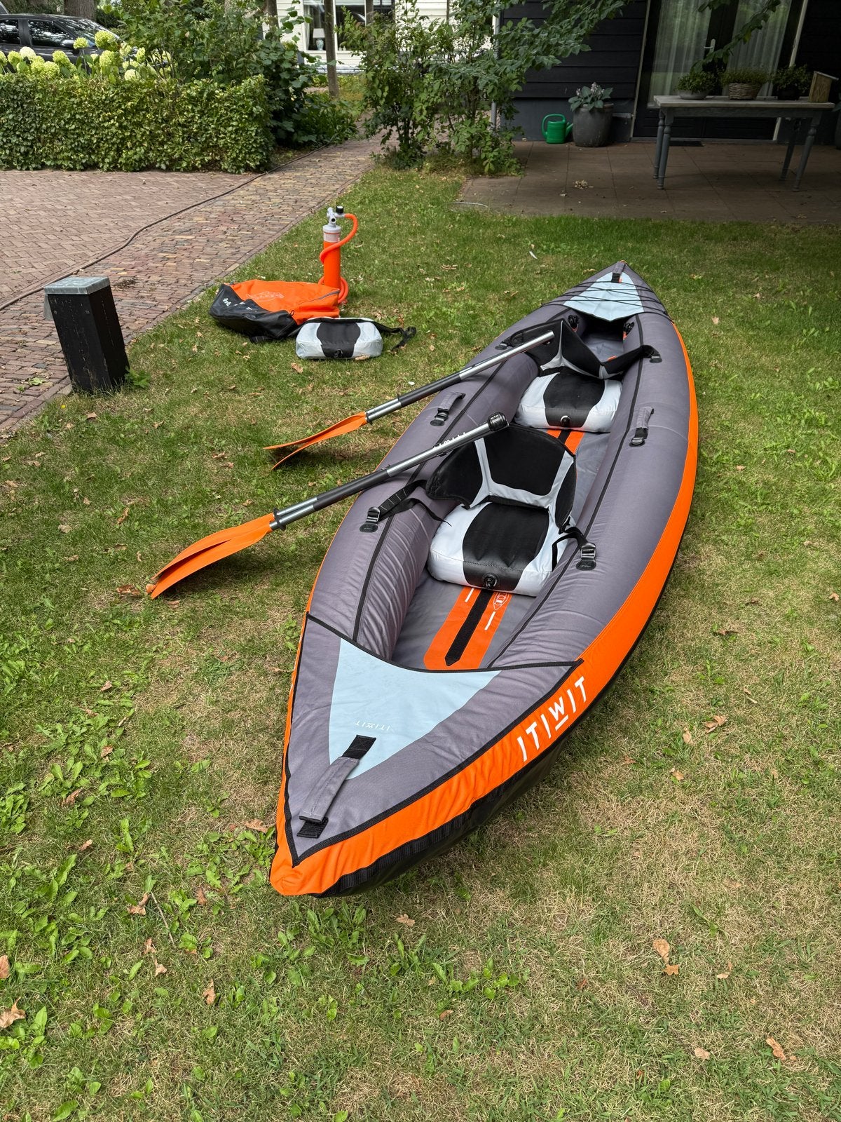 Itiwit 3 opblaasbare kajak met peddels en pomp, Watersport en Boten, Kajaks, Ophalen, Opblaasbaar, Zo goed als nieuw, 3-persoons of meer