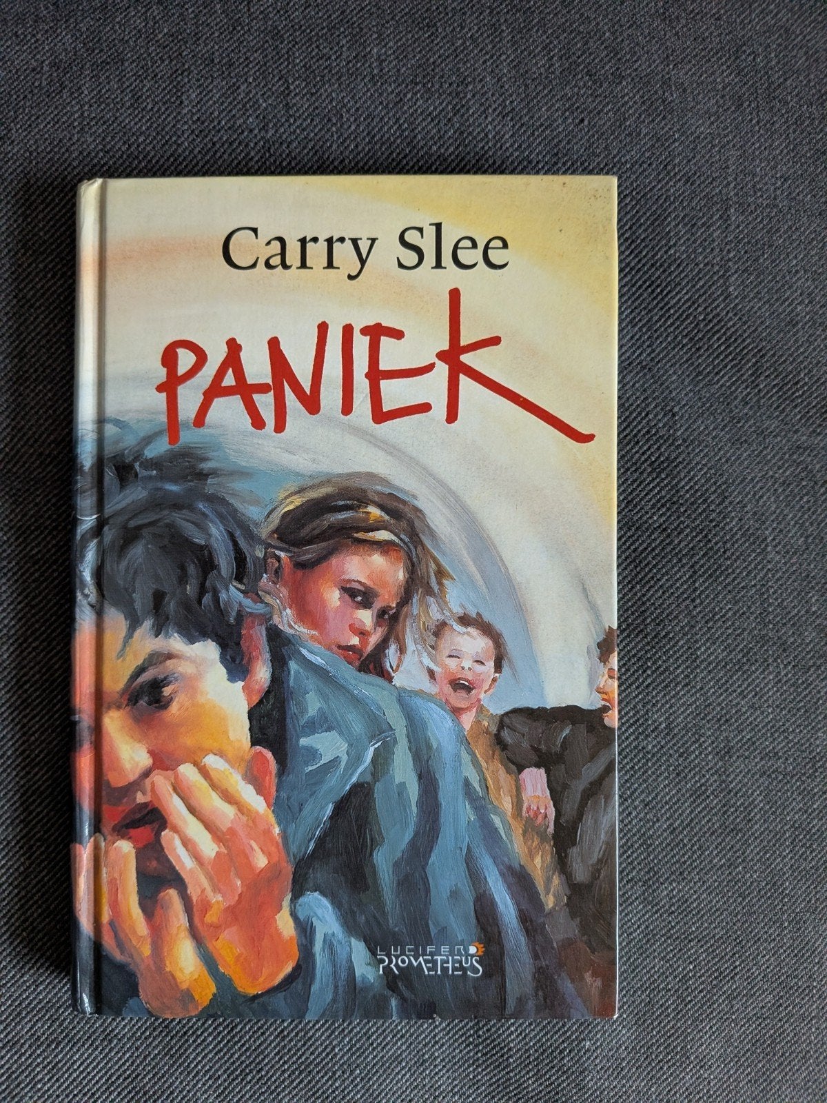 Carry Slee - Paniek (Boek), Ophalen of Verzenden, Gelezen