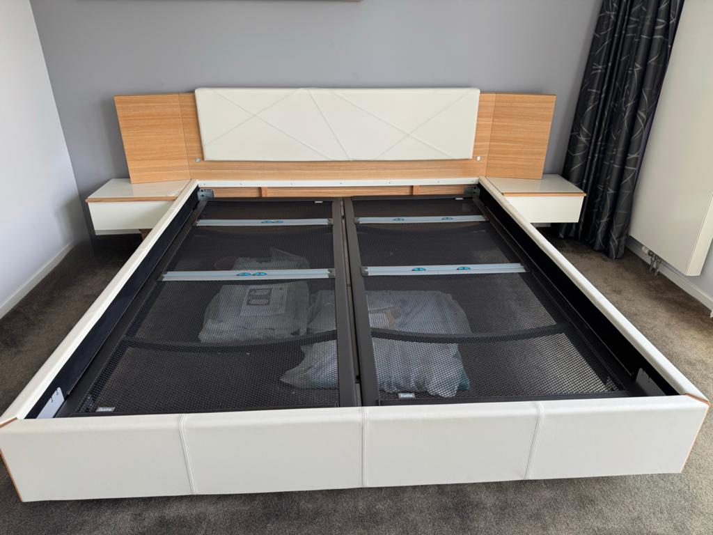 T.e.a.b. Hulsta Tweepersoonsbed 180x200 met nachtkastjes, Huis en Inrichting, Slaapkamer | Bedden, Ophalen, Gebruikt, Wit, Tweepersoons