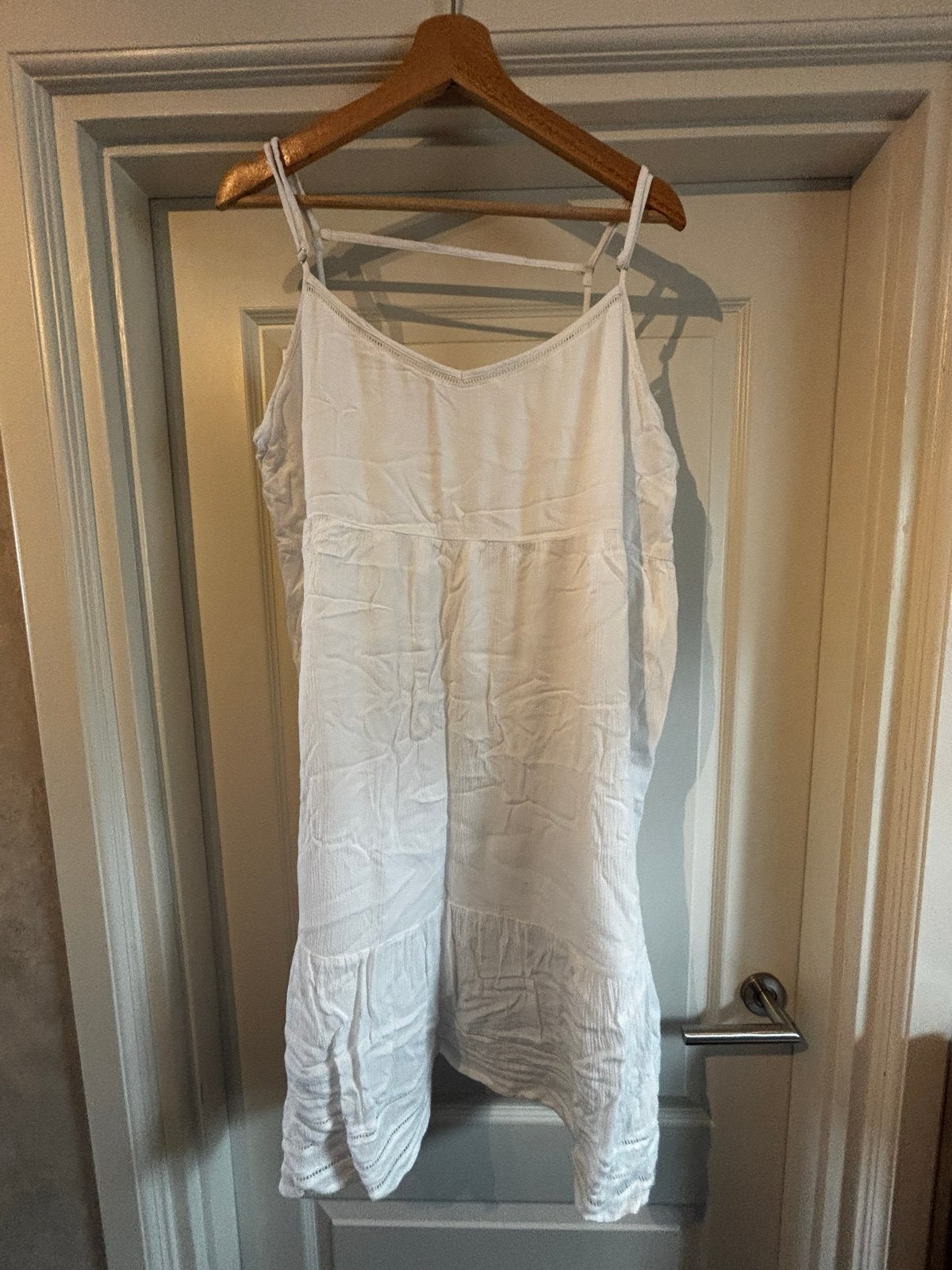 > Witte zomerjurk met spaghettibandjes, maat 46, Kleding | Dames, Wit, Maat 46/48 (XL) of groter, Ophalen of Verzenden, Zo goed als nieuw